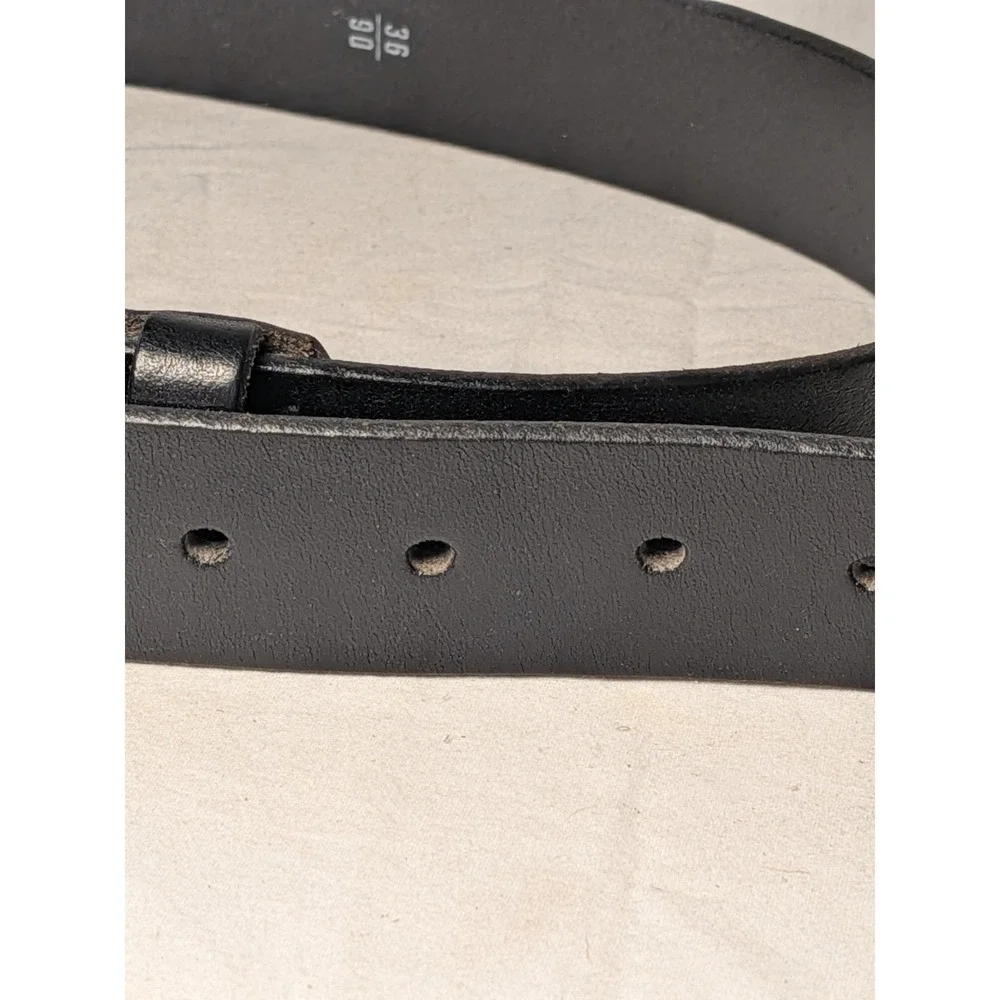LL Bean Mens Black Leather Belt Made in England Cowhide Size 36 T779